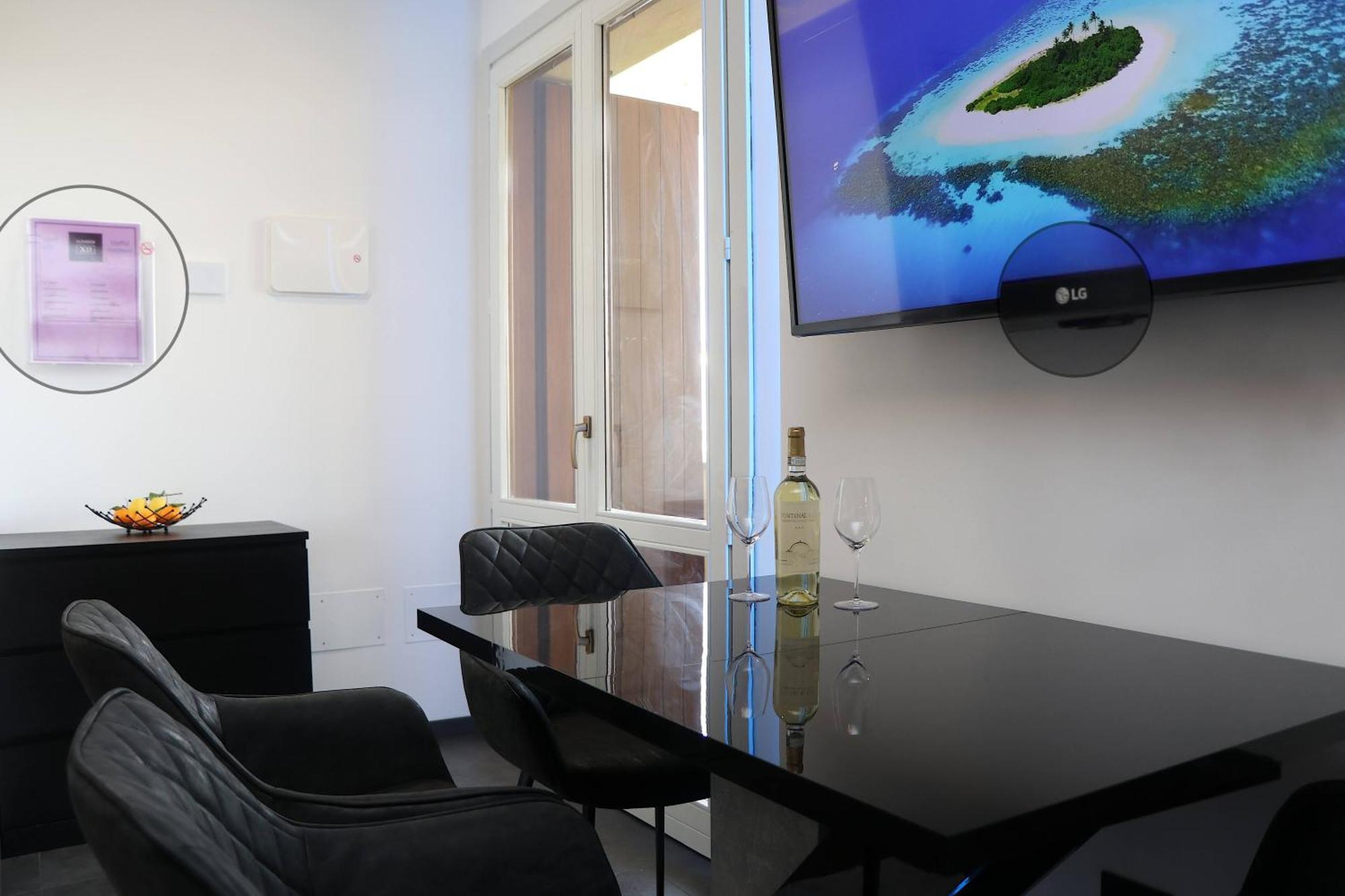 Luxury Pure! Bazzoni 2-Room Suite, Fully Equipped 奧爾比亞 外观 照片